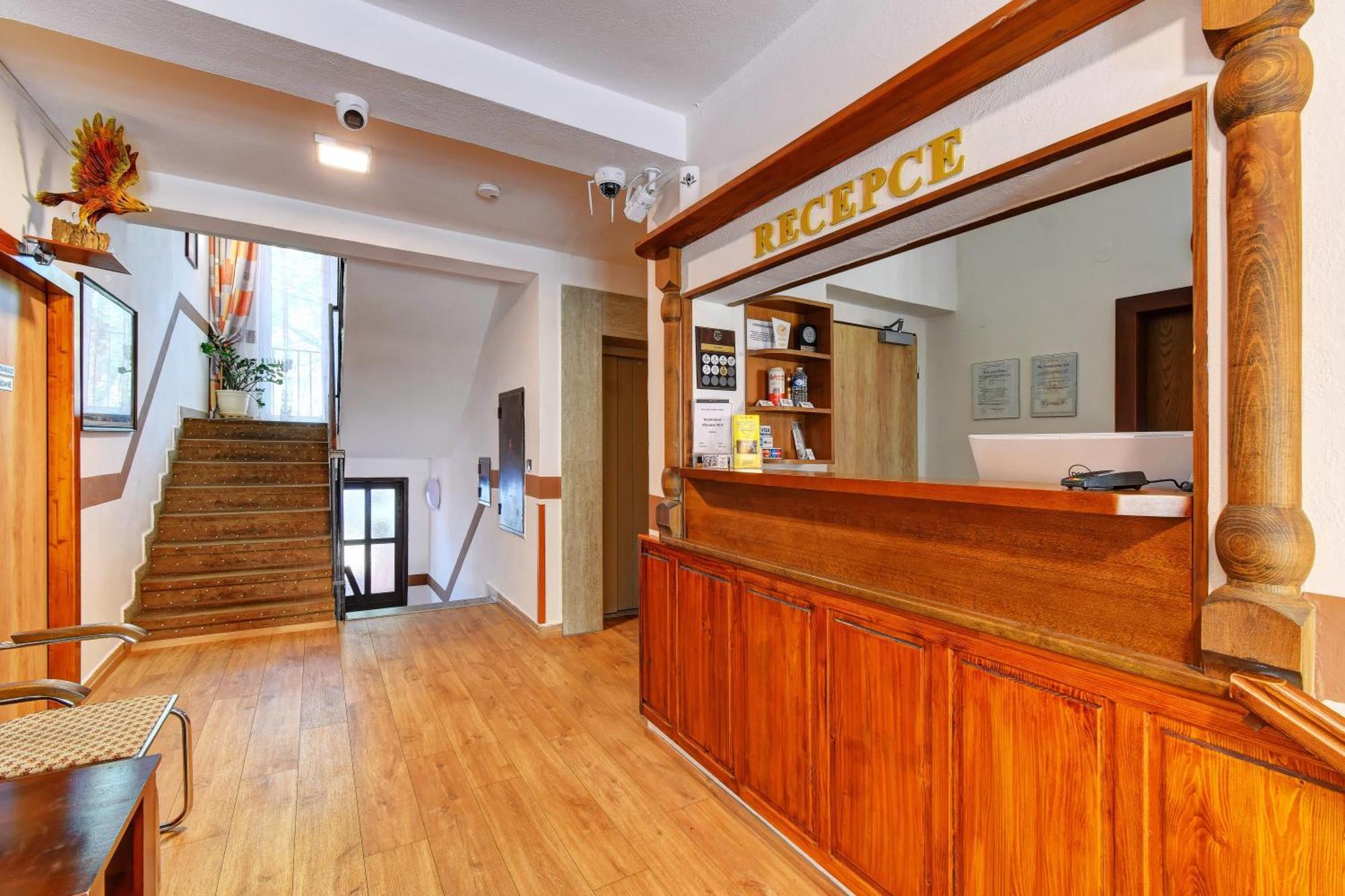 Hotel Adler Ceske Budejovice Luaran gambar