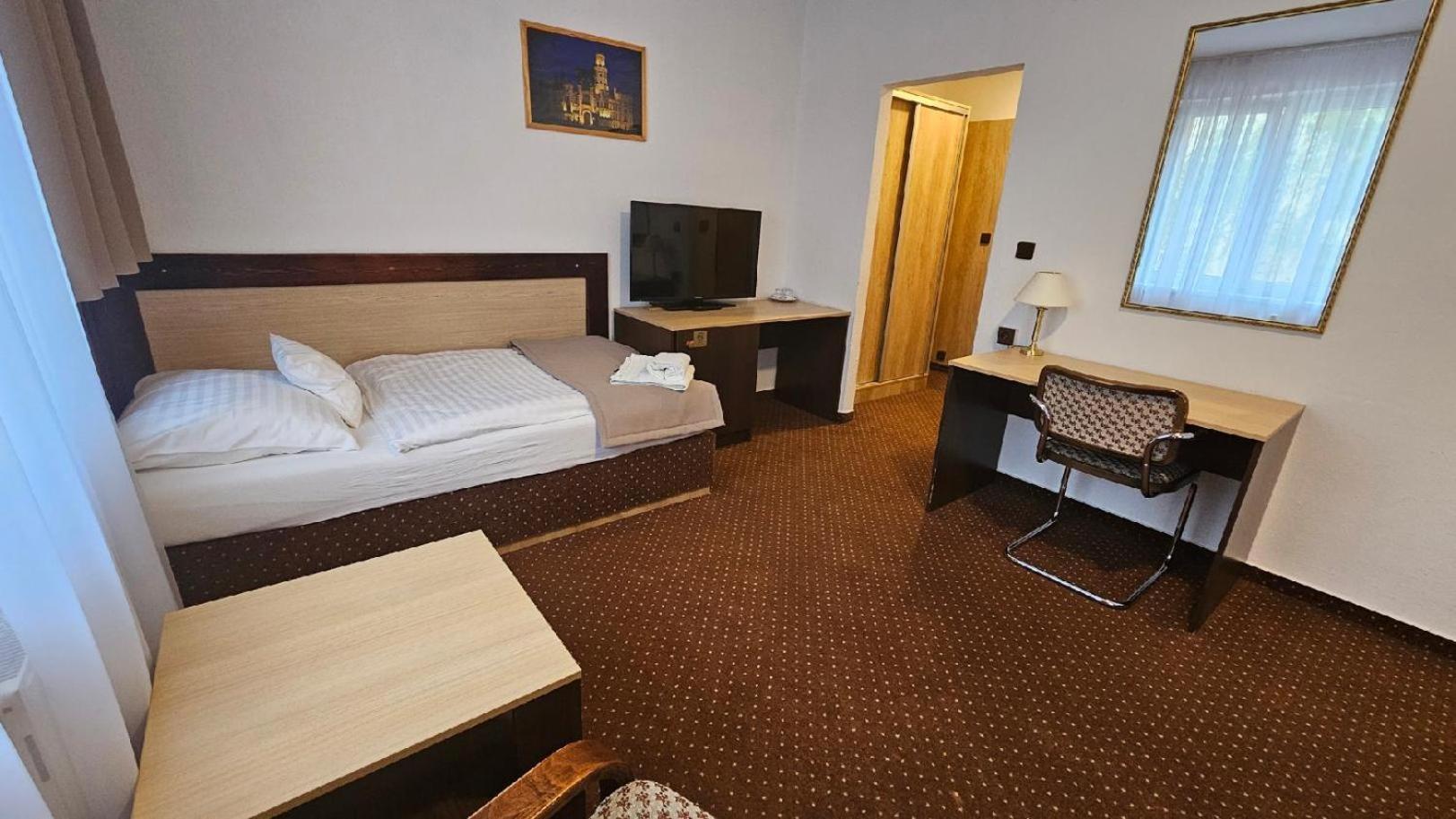 Hotel Adler Ceske Budejovice Luaran gambar