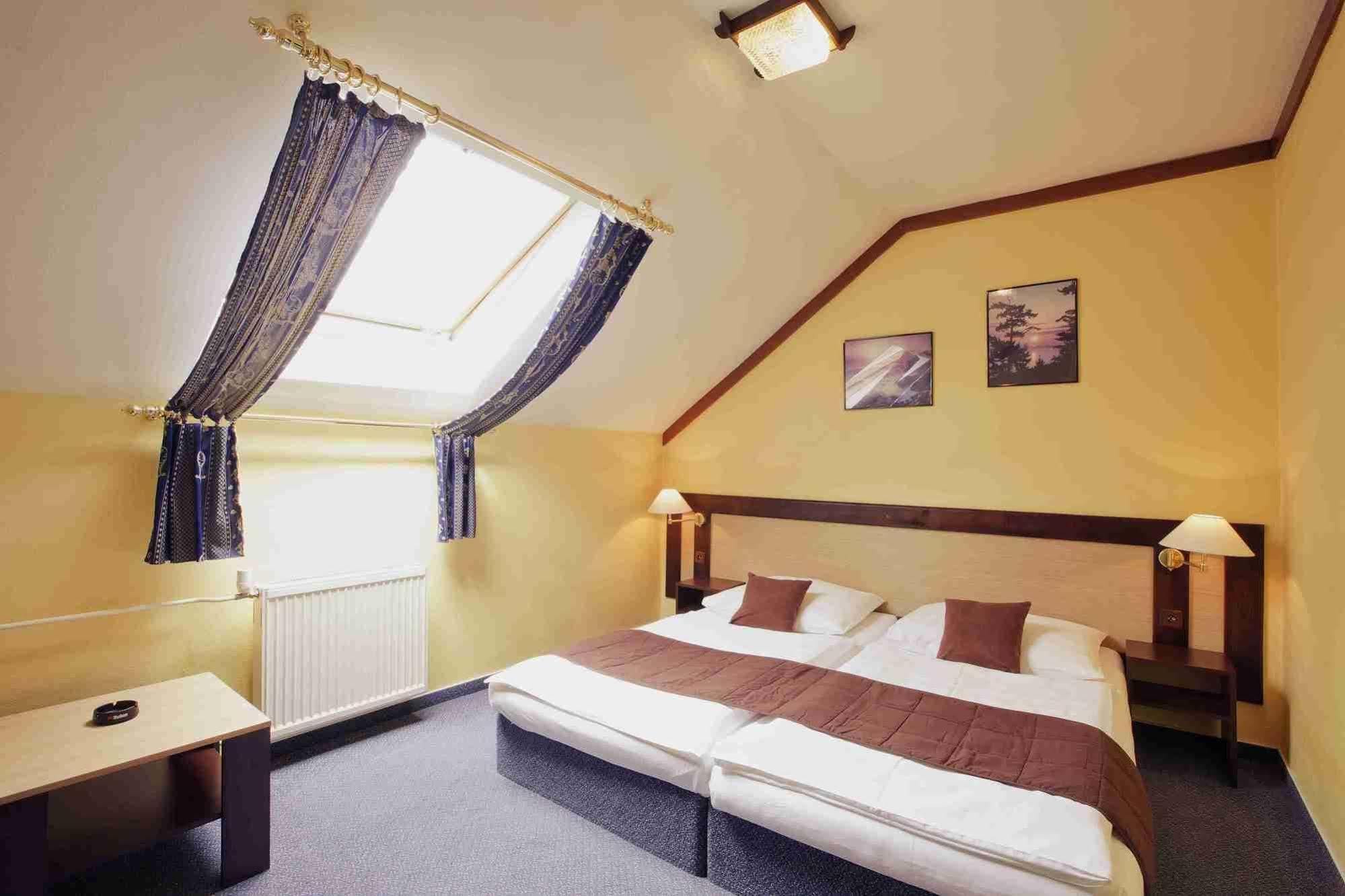 Hotel Adler Ceske Budejovice Luaran gambar