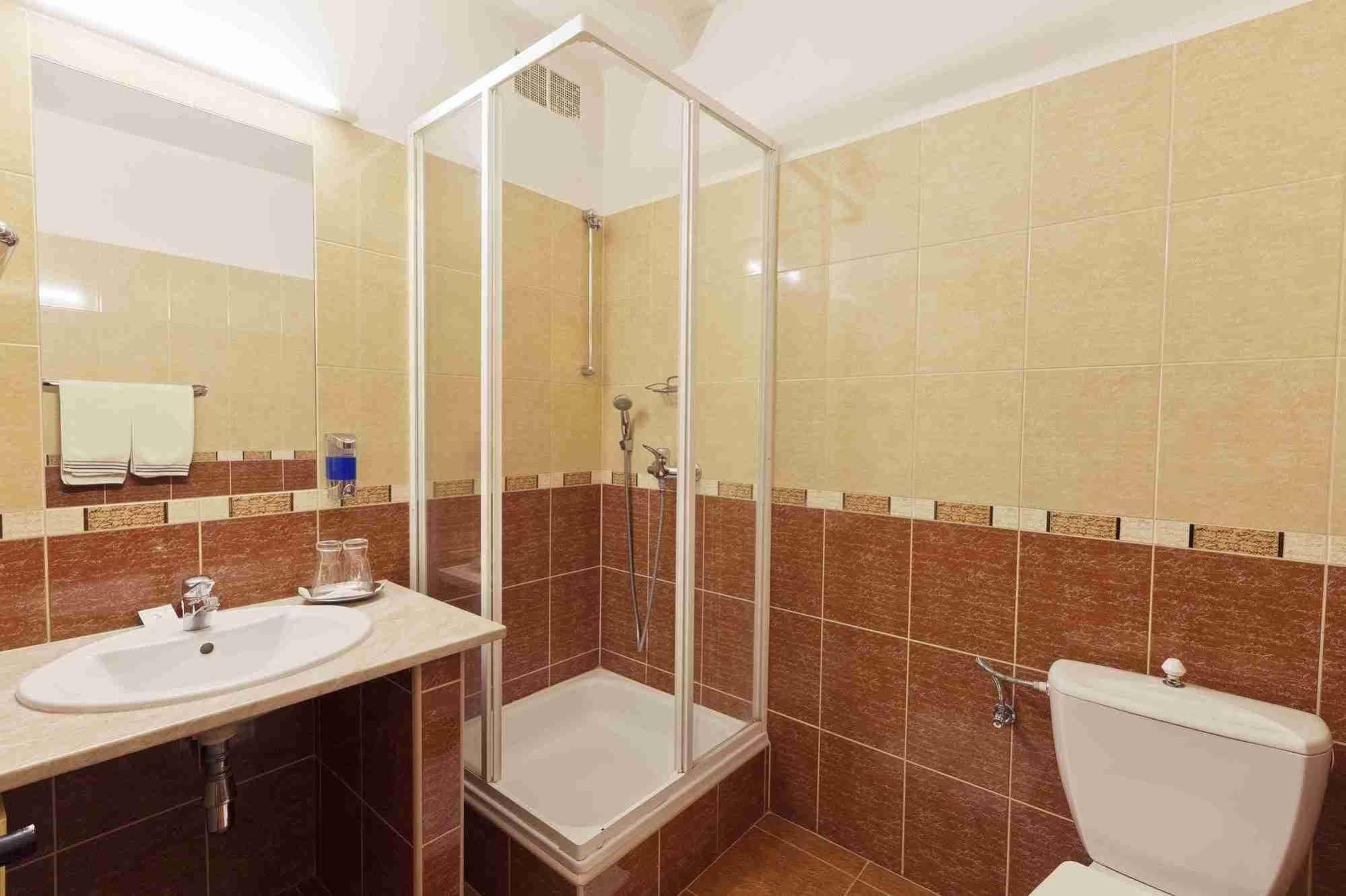 Hotel Adler Ceske Budejovice Luaran gambar
